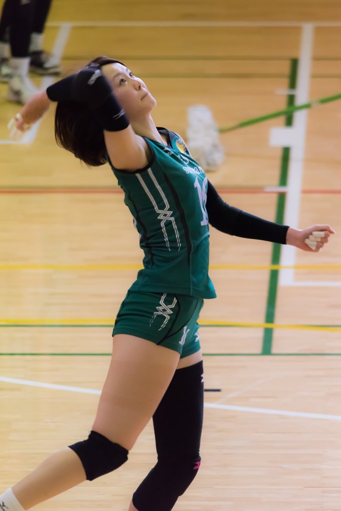 サーブ