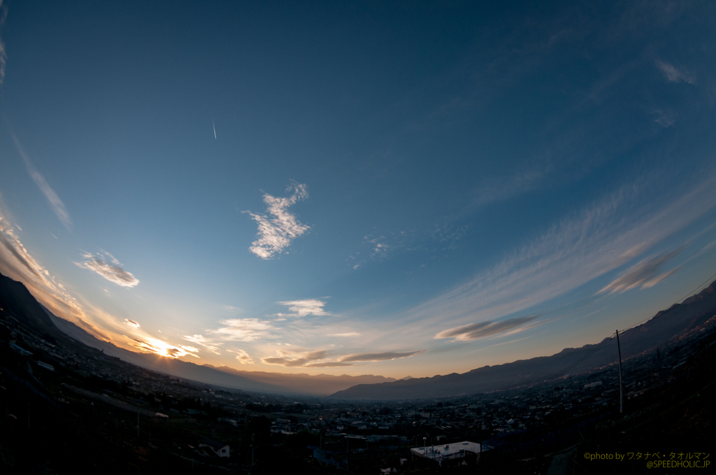 甲府盆地に沈む夕日