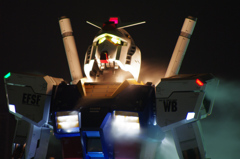 ガンダム潮風に立つ