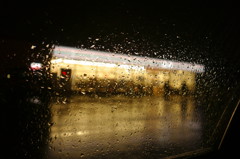 関東に冬の終わりを告げる雨