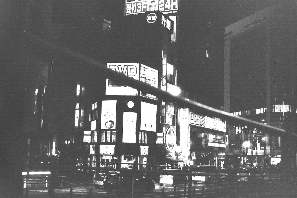 JR新宿駅東南口近辺