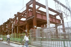 調布 相模原線の地下入出口