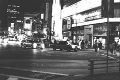 新宿四丁目交差点