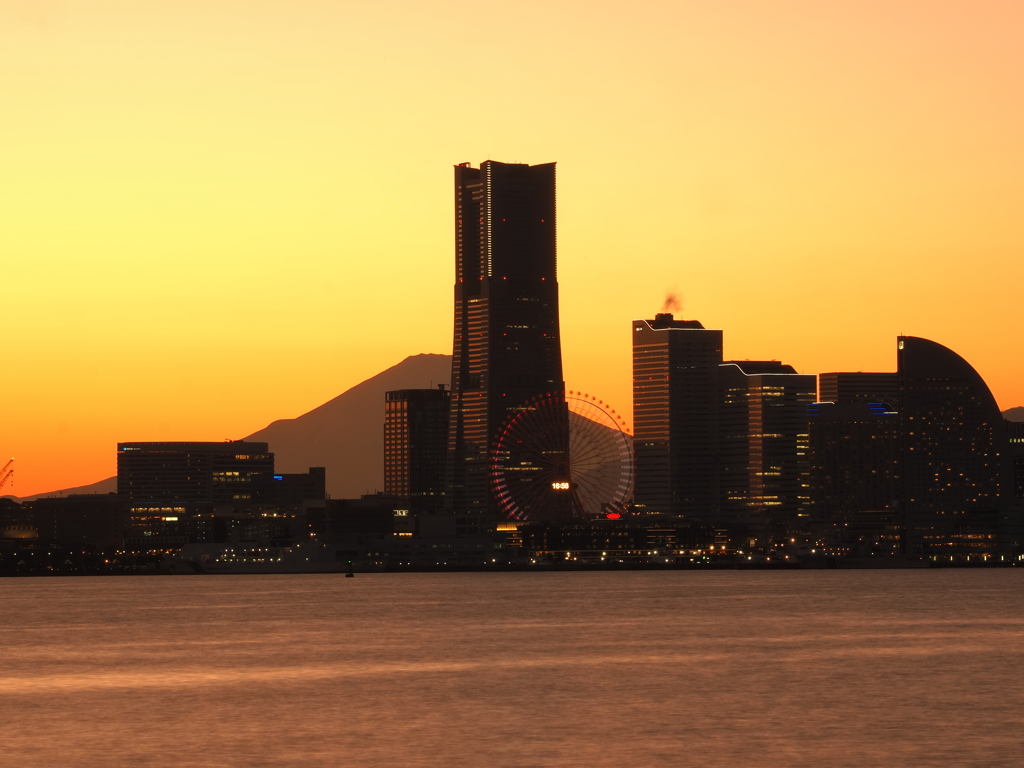 みなとみらい夕景