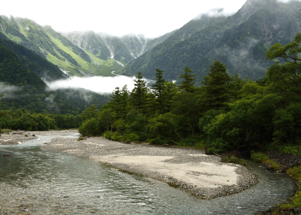 岳沢の朝