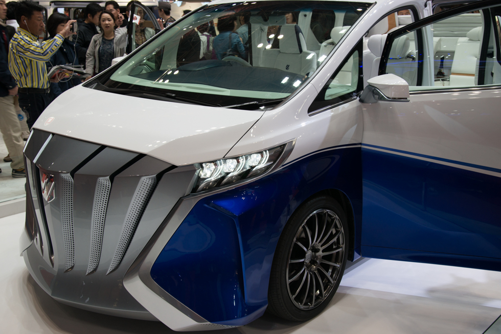 東京モーターショー2015　アルファード改3