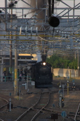 土崎駅を出るC-61