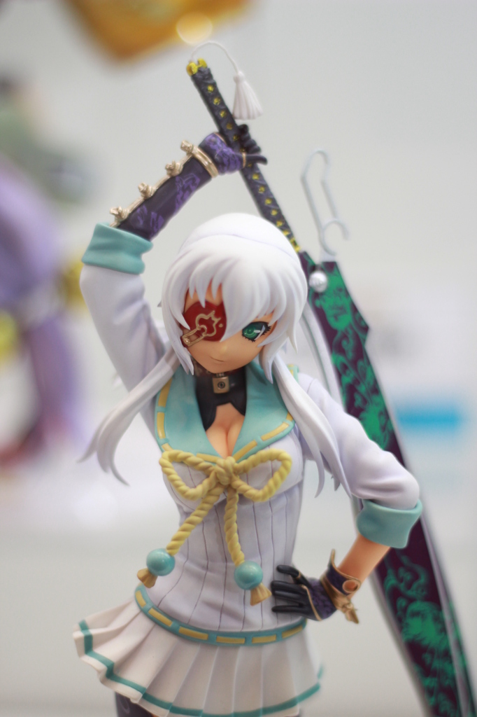 「死んで・・みるっ・・？」