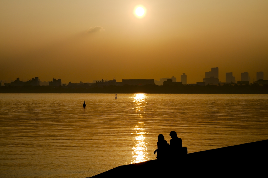 琥珀色の夕日