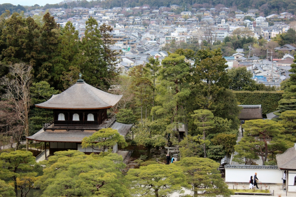 高台から銀閣寺