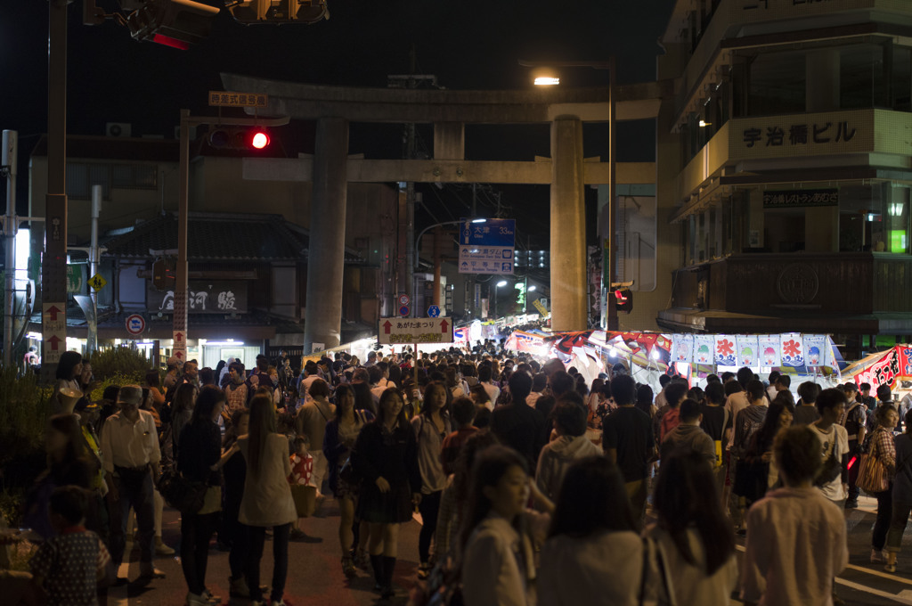 県祭りの入り口