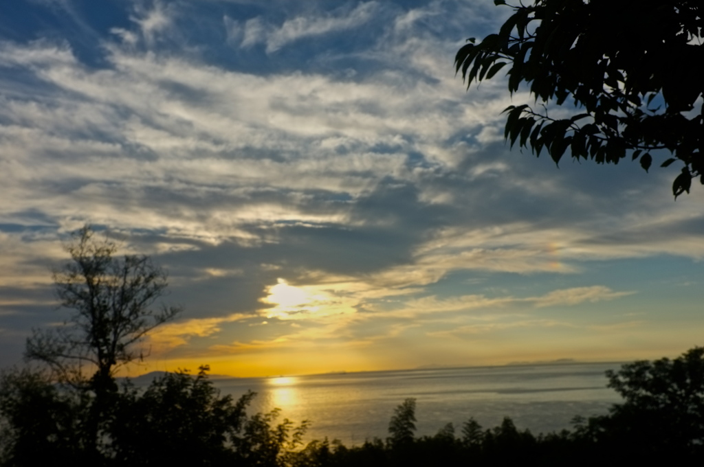 夏の終わりの夕日