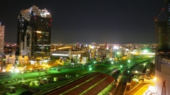 夜の大阪駅。