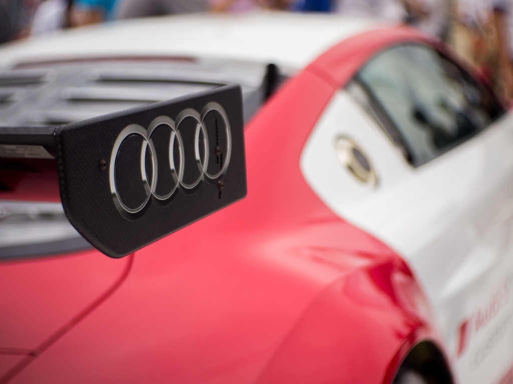 アウディR8　Demo Car（リア）