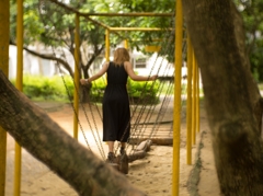 無邪気に遊ぶ彼女