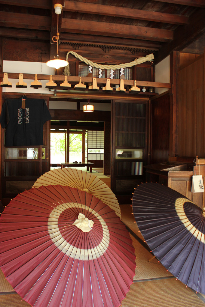 赤、青、黄色の～・・・