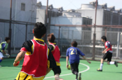 走る背を追いかけて