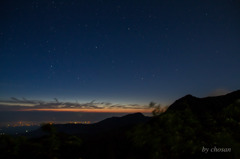 夜明けの星空