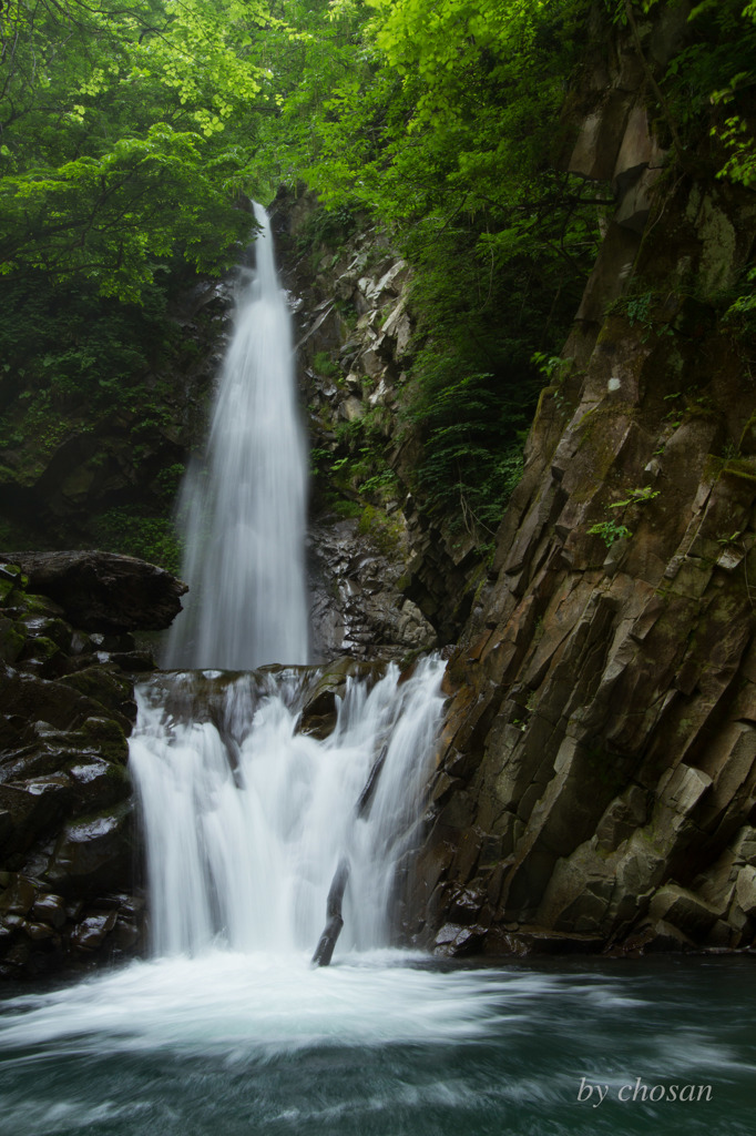 新緑の大山滝2