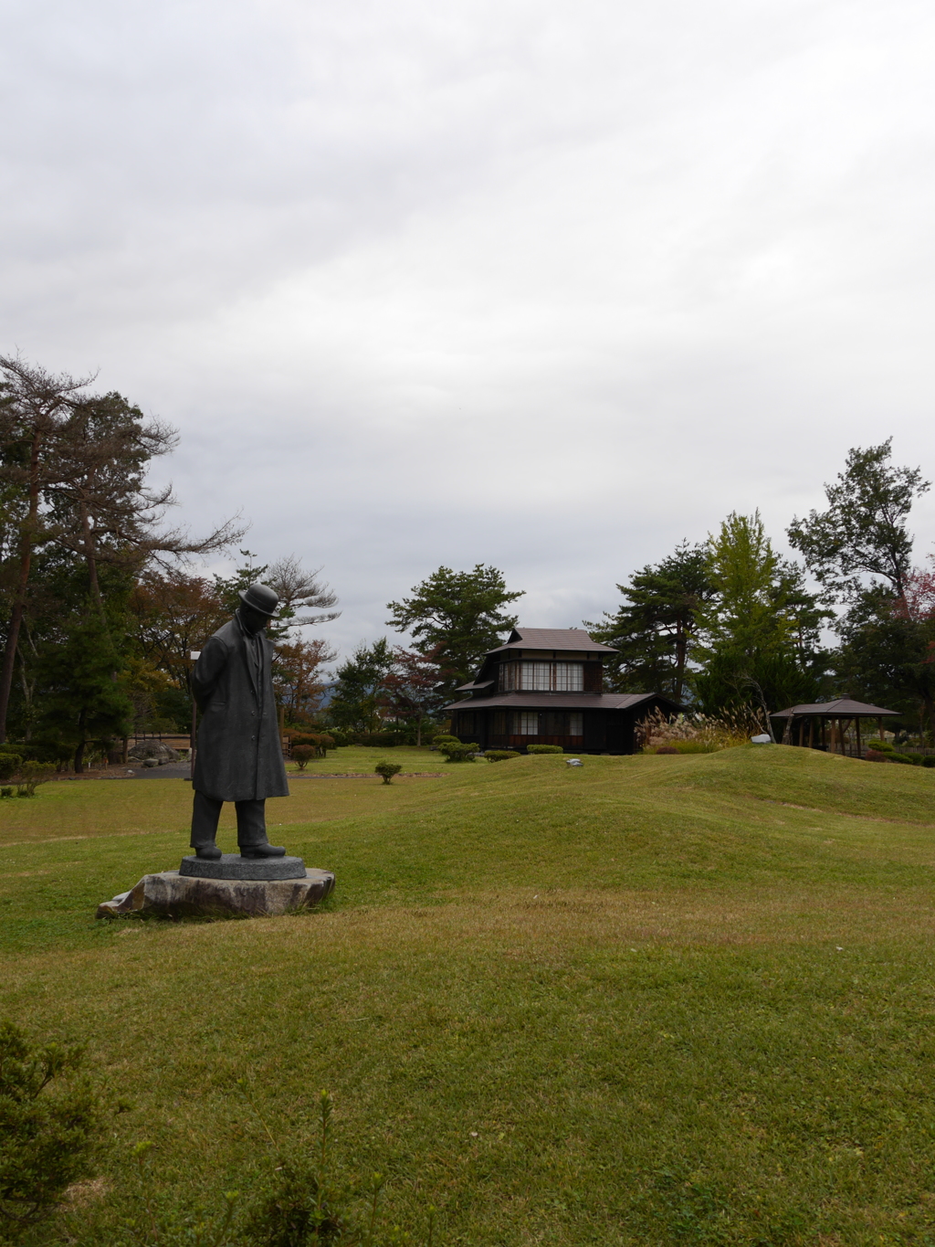 賢治　銅像
