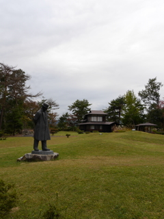 賢治　銅像