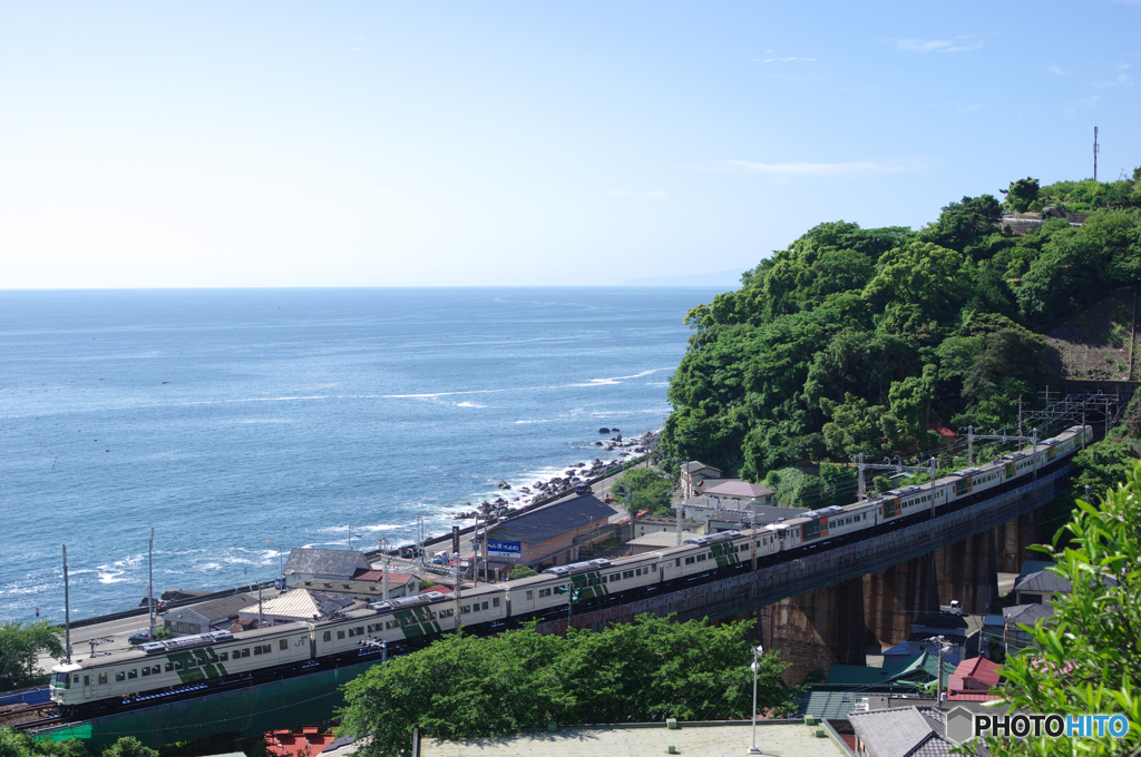 青空と海と国鉄電車