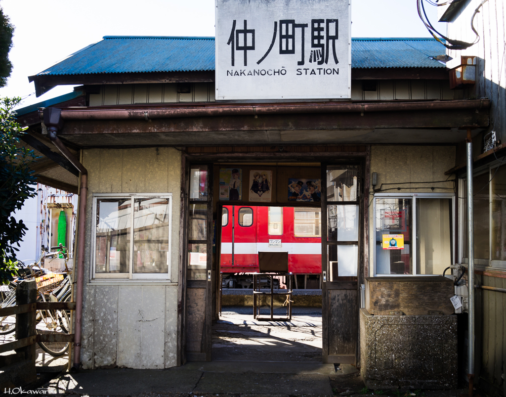 ローカル鉄道・小さな駅舎-2