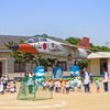 T-2型戦闘機のある幼稚園