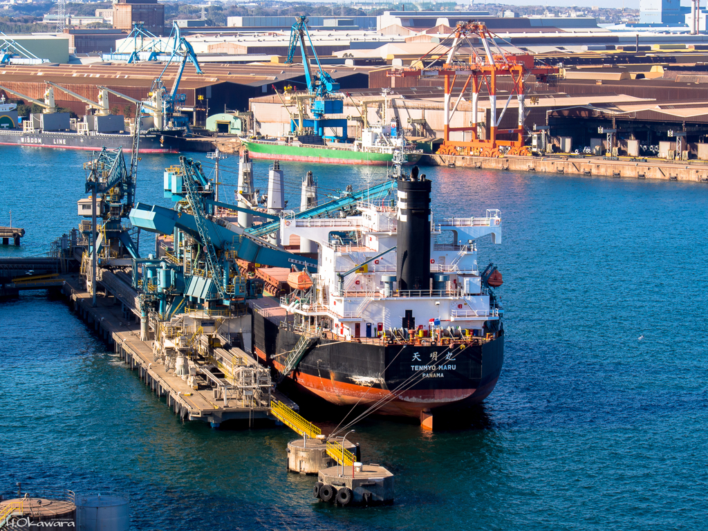 プラントとコンビナートのある街-2