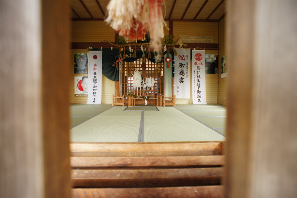 のぞいて見ると、神聖な・・・