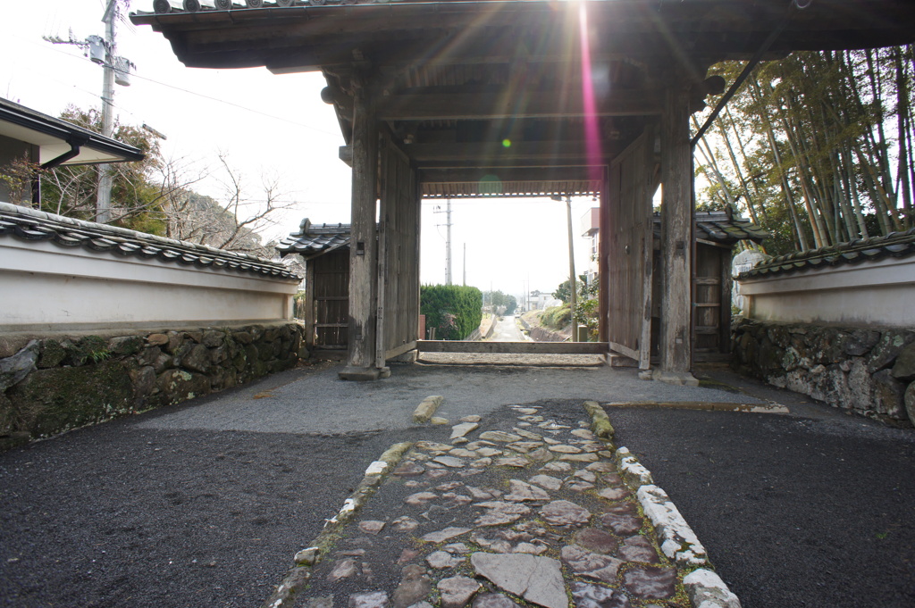 門