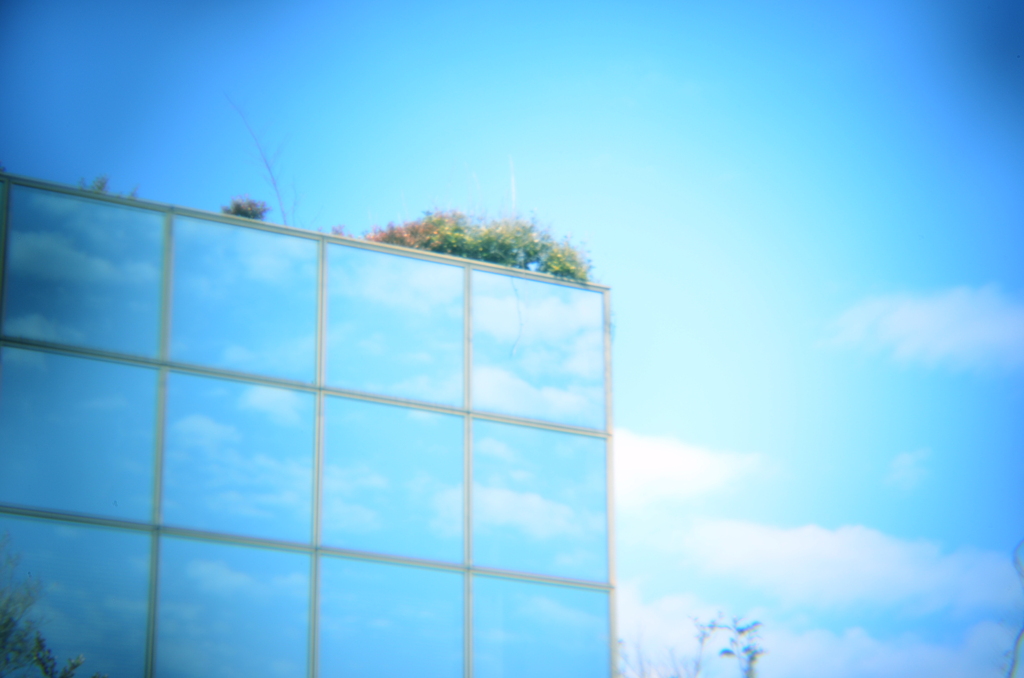映る空