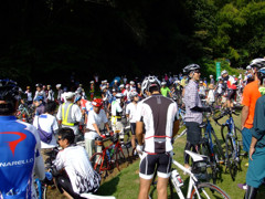 出走前、気合を入れて。