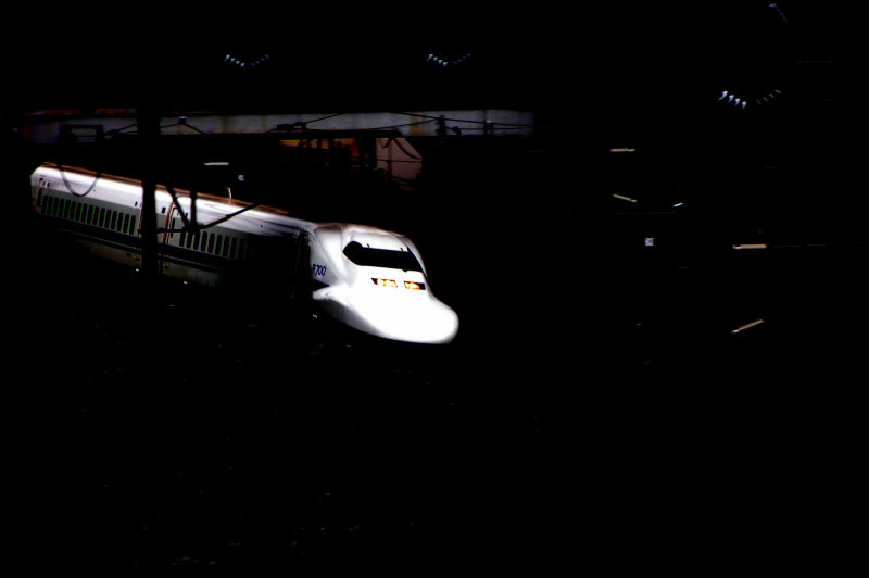 新幹線がやってくる。