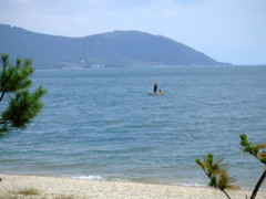 湖に遊ぶ