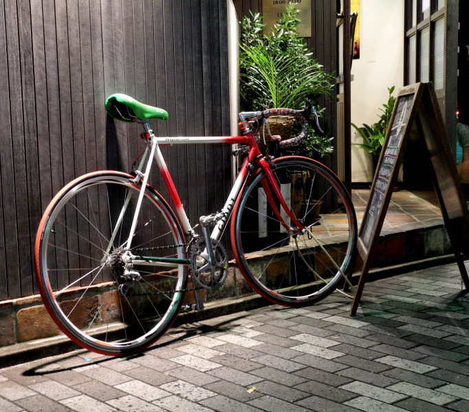 PIZZA色の自転車