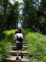 御斎峠の展望台へ。