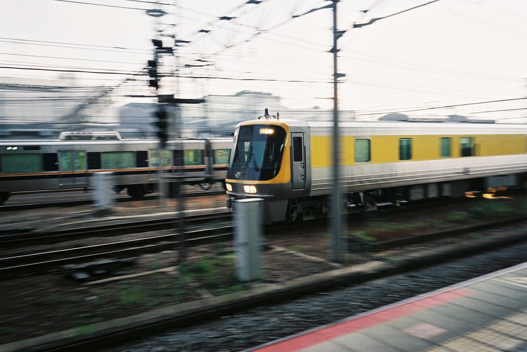 黄色い車輛