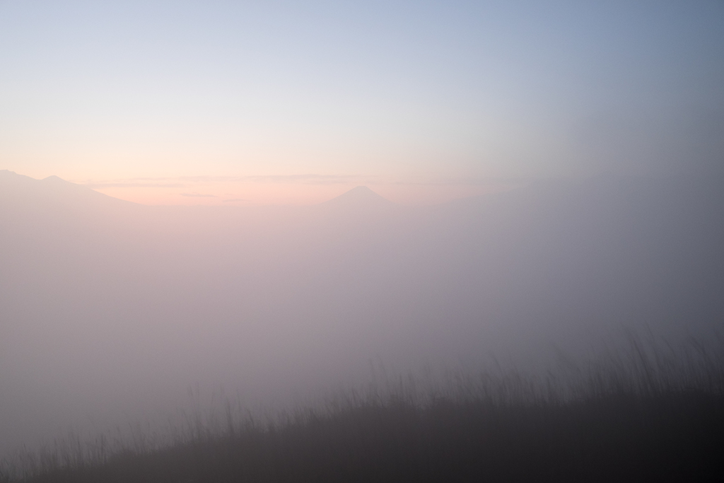 霞の向こう