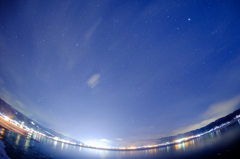 諏訪湖と星空