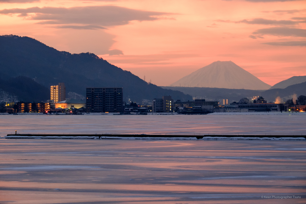 遠い富士