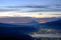 諏訪地方、夜明け前