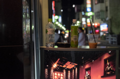 飲み物とトランシーバー