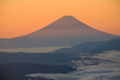 朝の富士