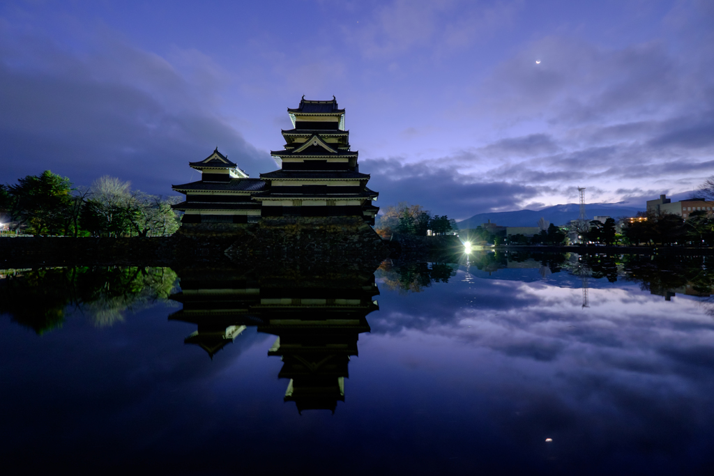 朝空の城