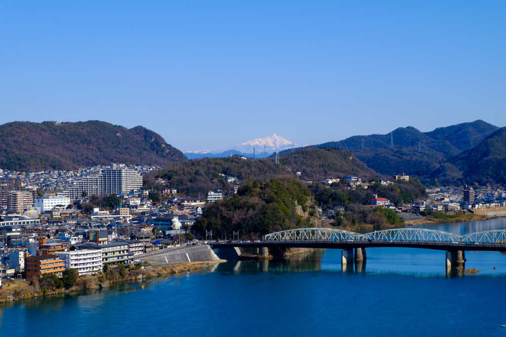 犬山城から見た御嶽山