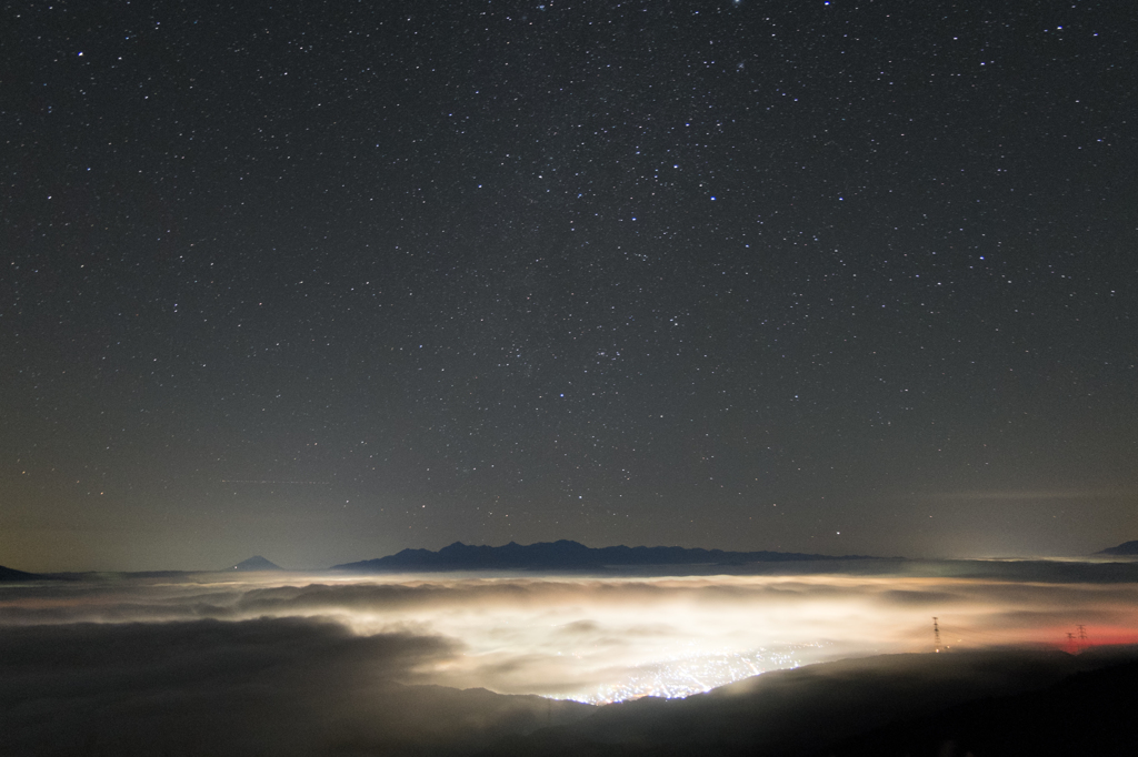 諏訪湖上空の星空