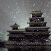 雪降る朝・松本城