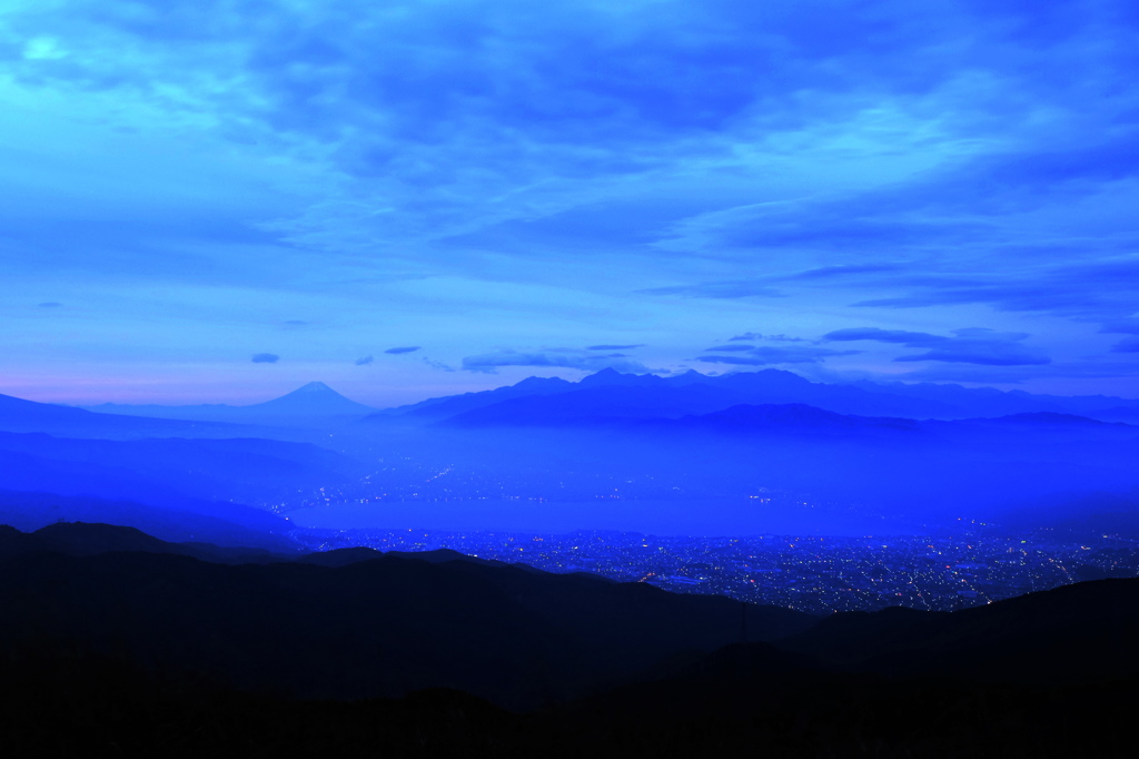 青朝：高ボッチ山頂