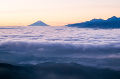 富士山、雲海、諏訪湖